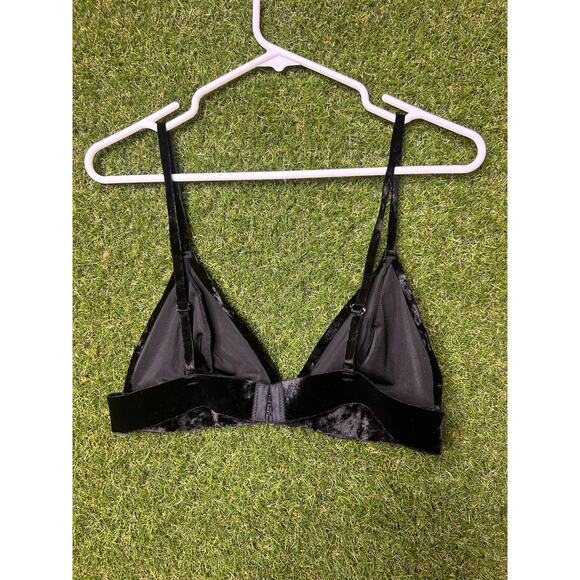 Urban‎ Outfitters Out From Under Velvet Bralette Triangle Soft Stretch Size L - Picture 6 of 7
